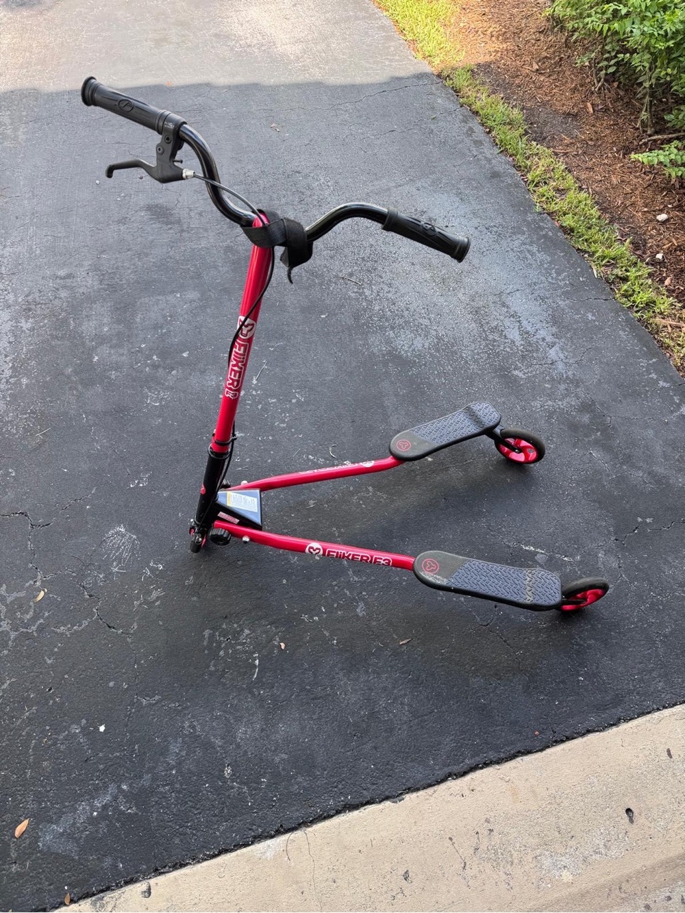 Red Twin-Deck Kids Scooter with Dual Footboards